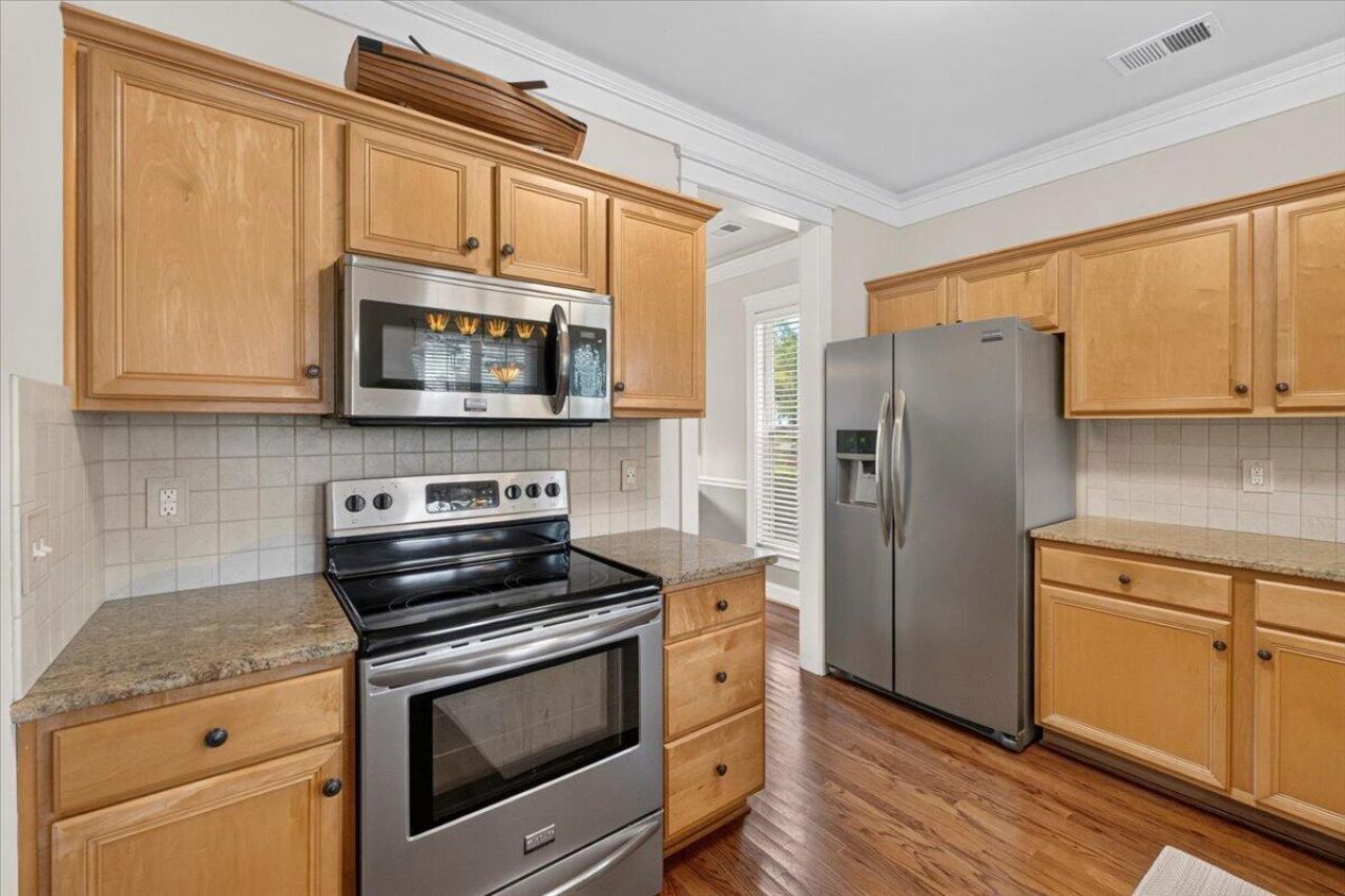 208 White Gables Drive Photo 15