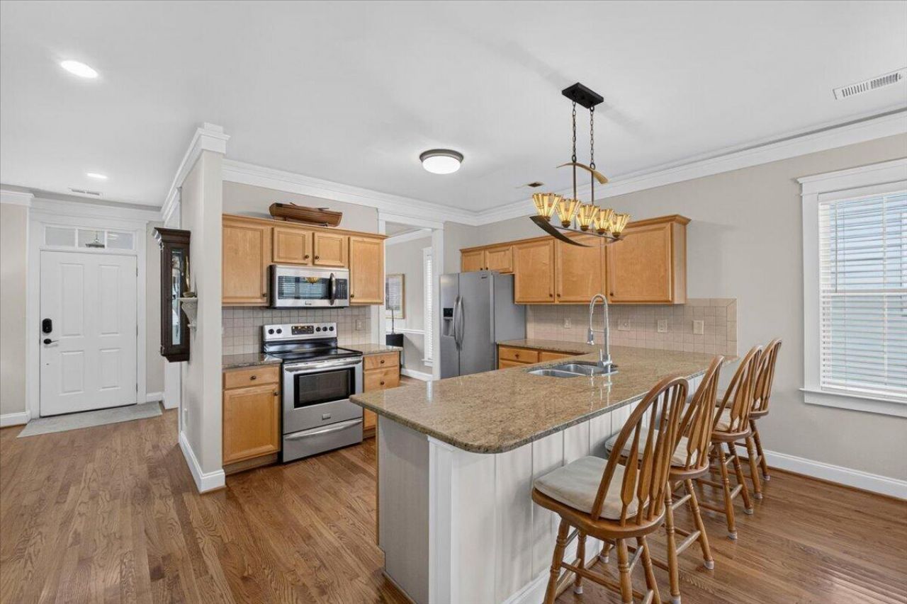 208 White Gables Drive Photo 18