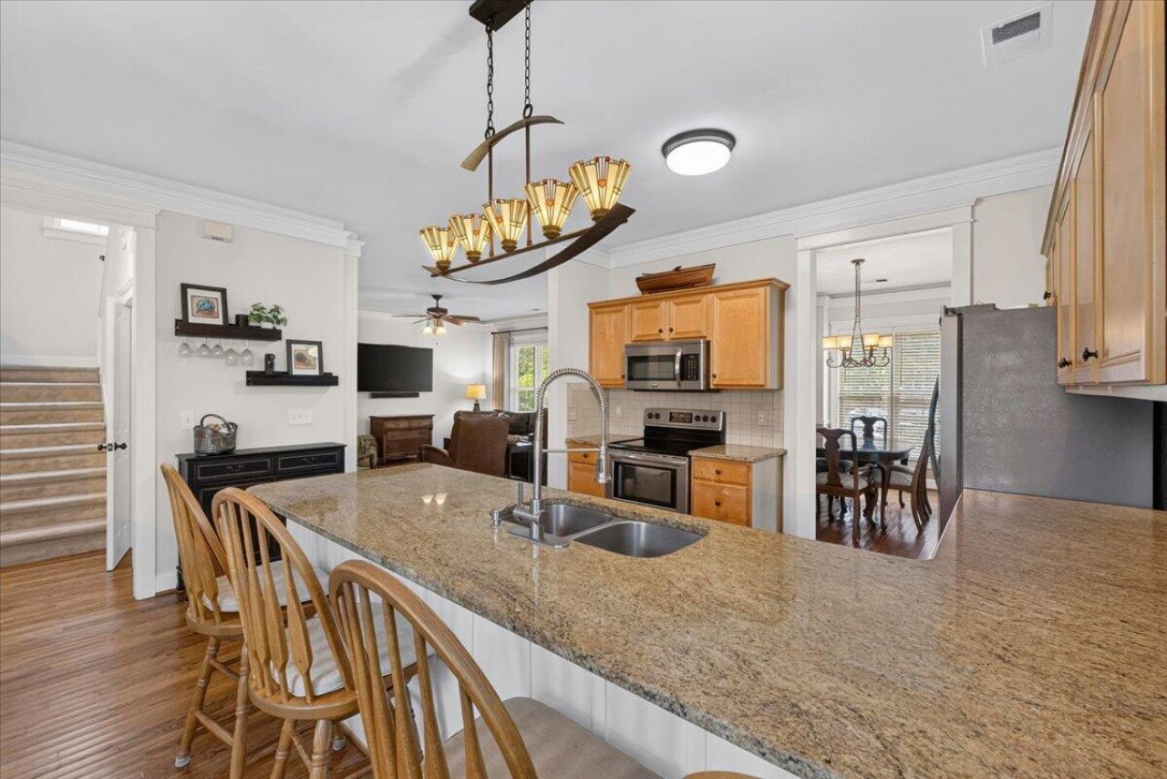 208 White Gables Drive Photo 19