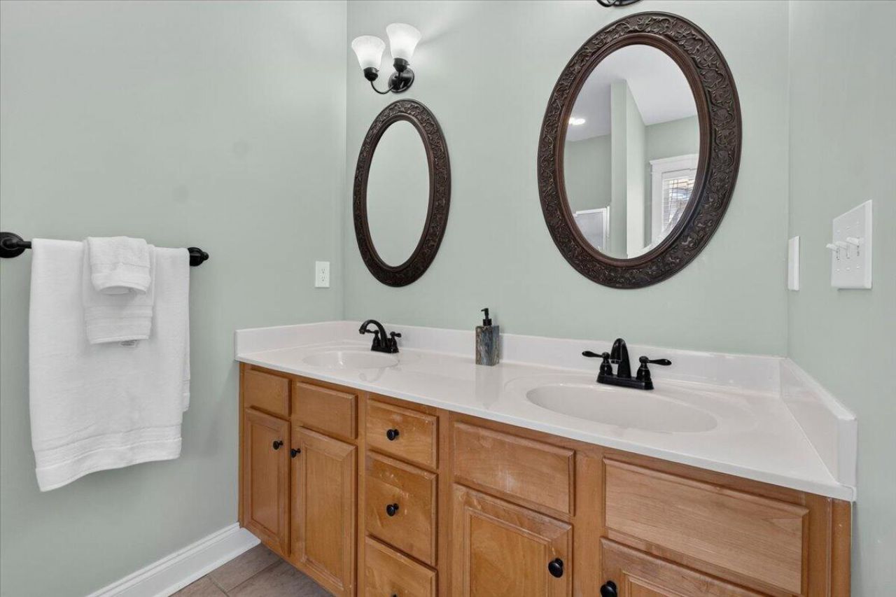 208 White Gables Drive Photo 27