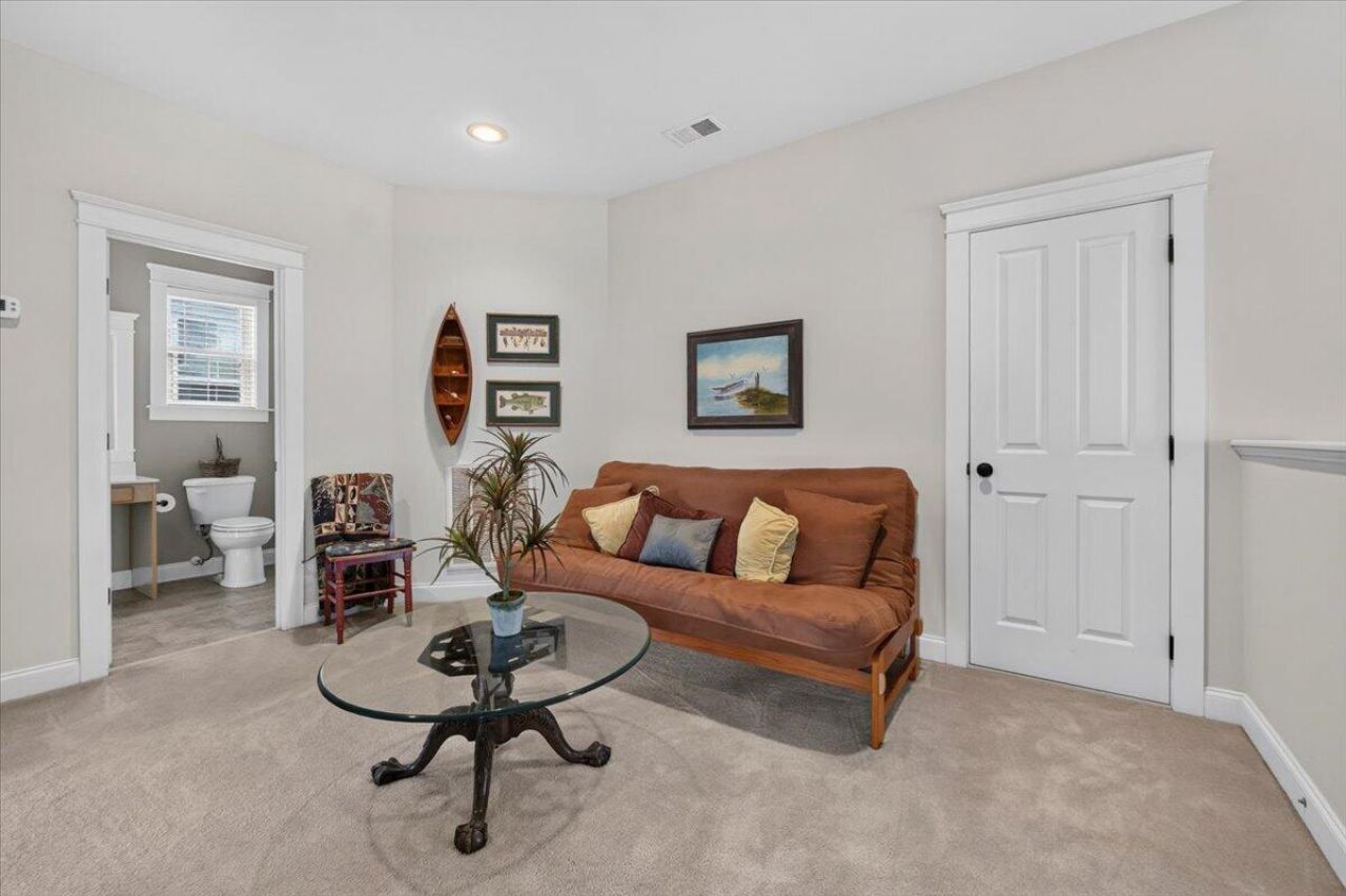 208 White Gables Drive Photo 32