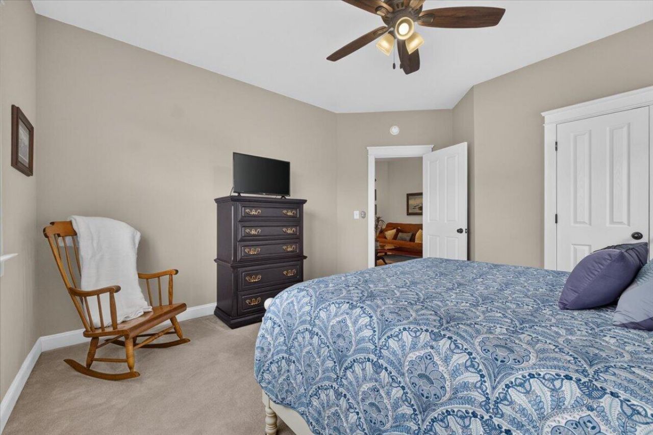 208 White Gables Drive Photo 36