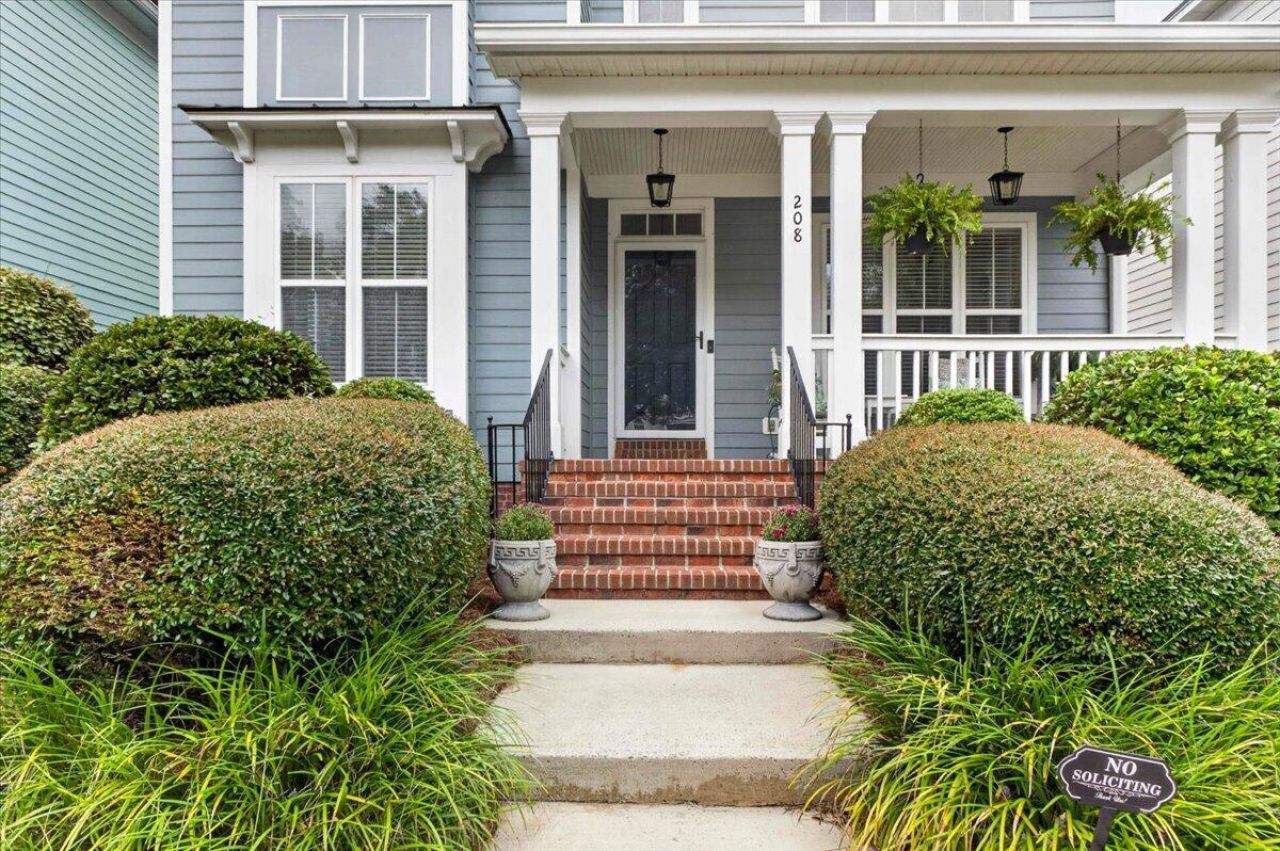 208 White Gables Drive Photo 5