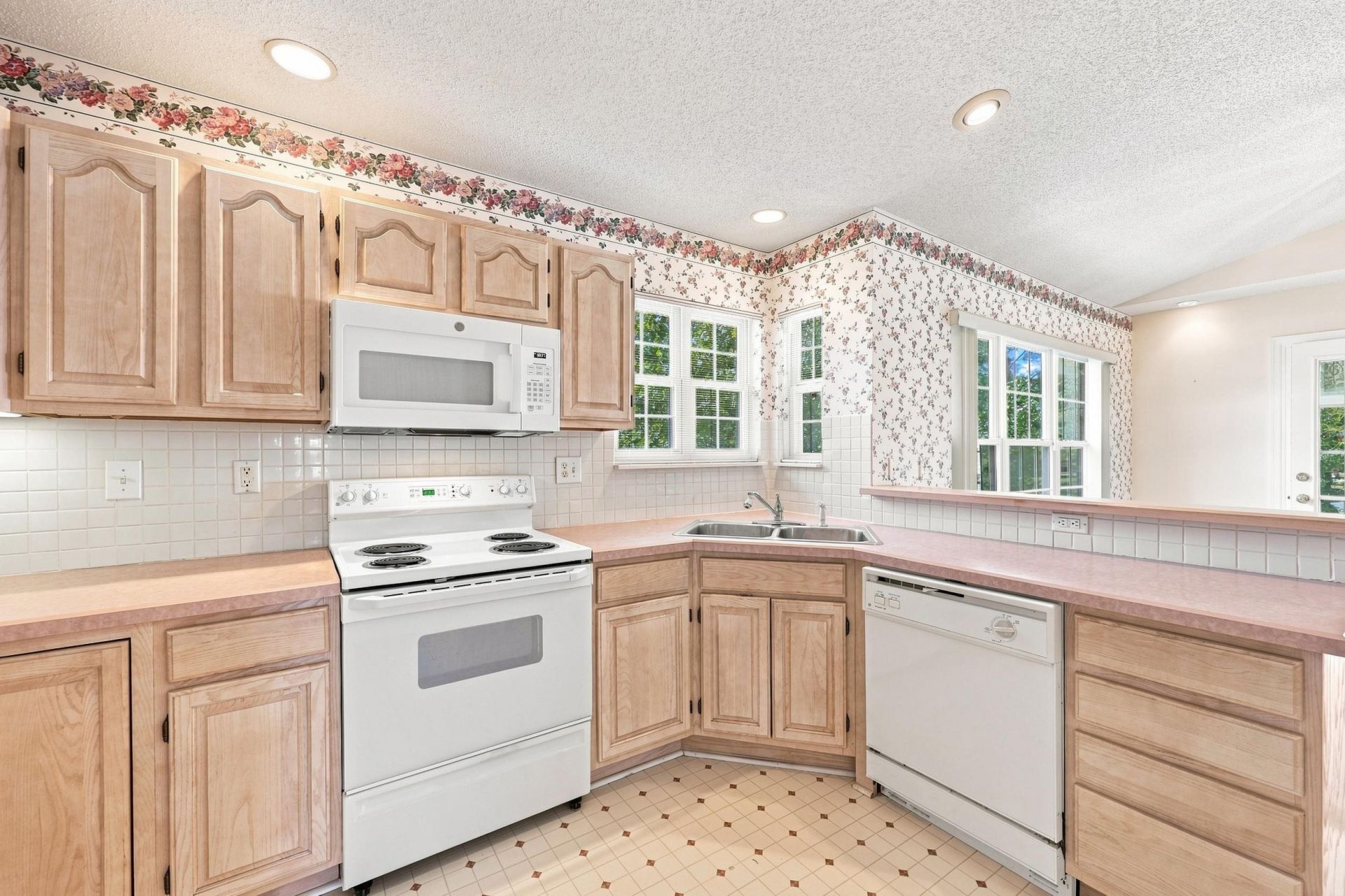 4172 Fairway Dr. Photo 13