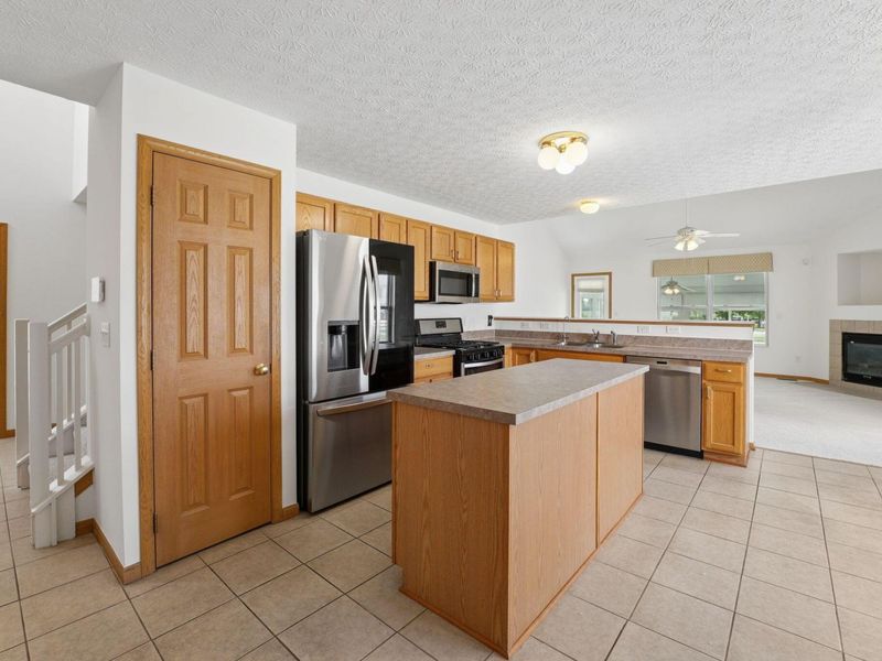 1217 Walker Springs Drive, Blacklick, OH 43004 Photo 14