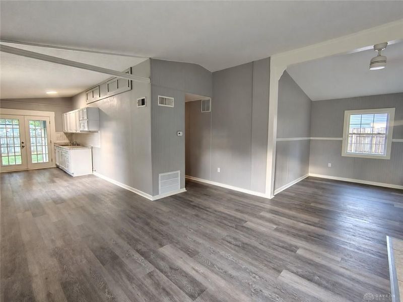 223 Prentice Drive, New Carlisle, OH 45344 Photo 8