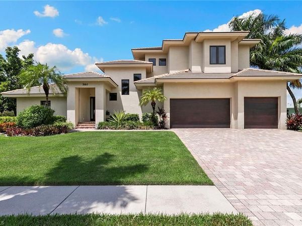 580 Goldcoast CT, MARCO ISLAND, FL 34145