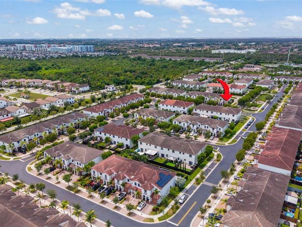 8897 NW 103rd Ave , Doral, FL 33178
