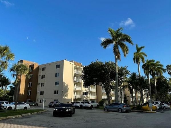 6950 Miami Gardens Dr , Unit 2-312A, Hialeah, FL 33015