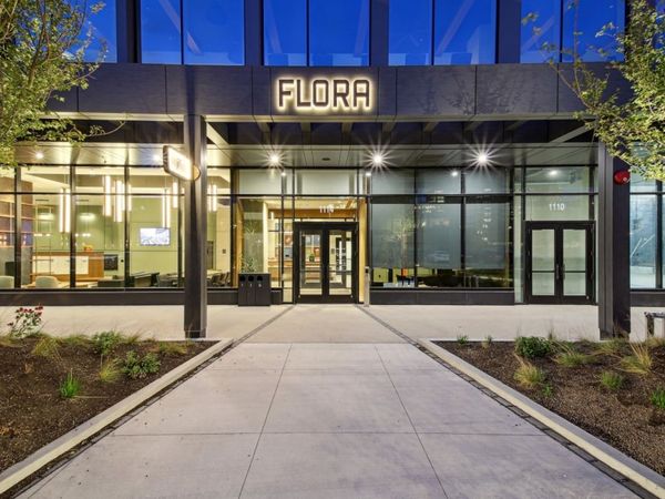 1114 W Carroll Avenue , Unit PH-3302, Chicago, IL 60607