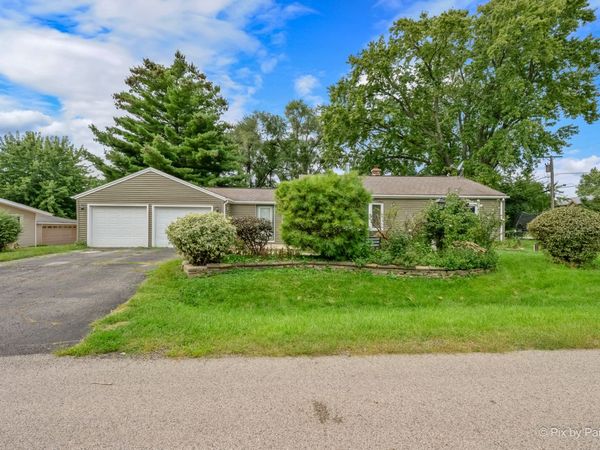 6301 Robert Road , Cary, IL 60013