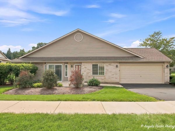 1744 Court Street , Unit 1744, McHenry, IL 60050