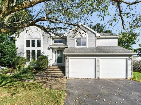 3 Colonist Lane , Rochester, NY 14624