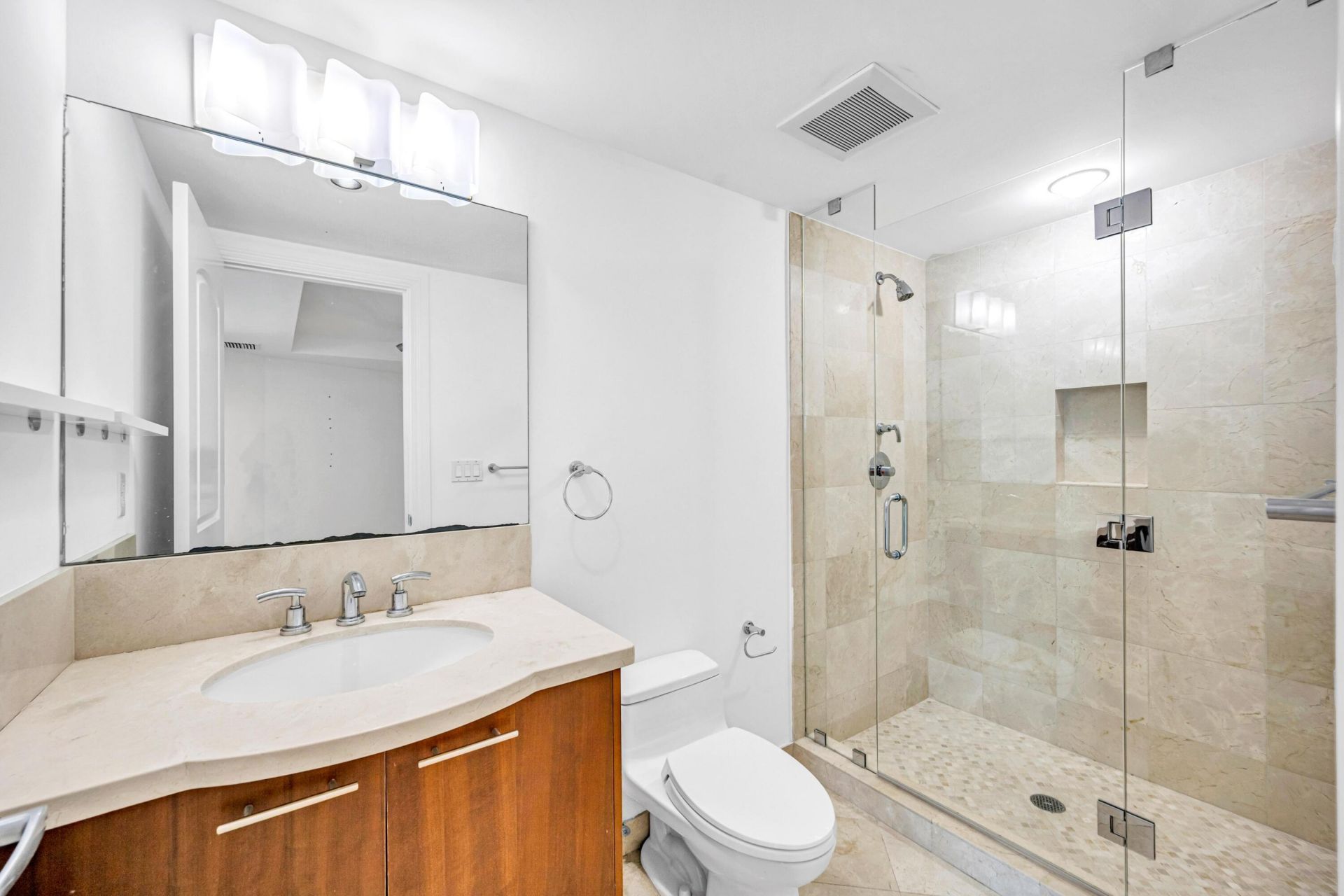 1200 Holiday Drive, Unit 902, Fort Lauderdale, FL 33316 Photo