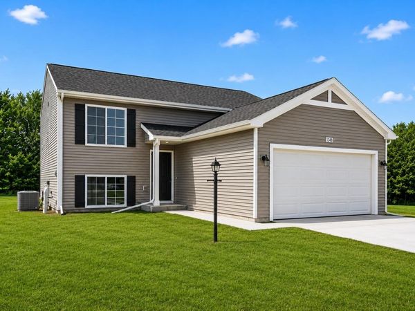 910 Valley View Court, Marshall, MI 49068