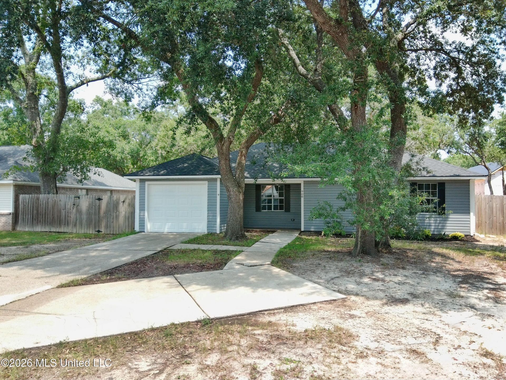 908 Orange Street, Ocean Springs, MS 39564 Main Photo