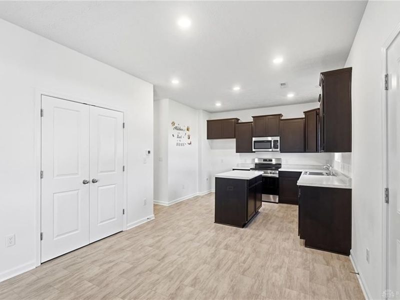 117 CLARETT Court, Union, OH 45322 Photo 14