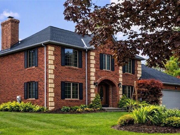 8449 Settlers Passage, Brecksville, OH 44141