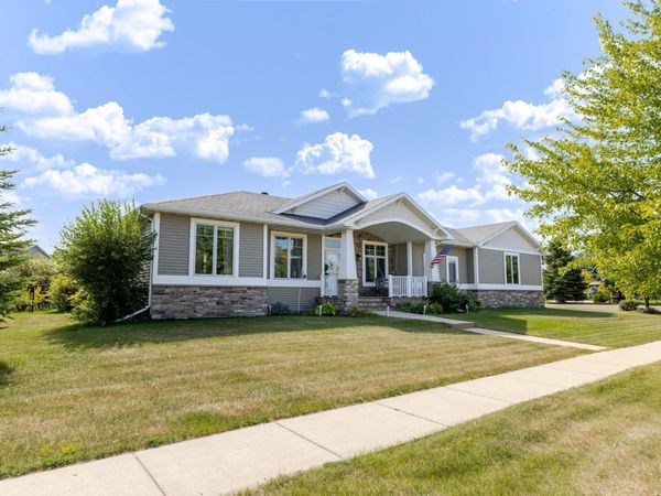 3847 43rd Avenue S, Moorhead, MN 56560