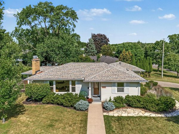 341 Burntside Drive , Golden Valley, MN 55422