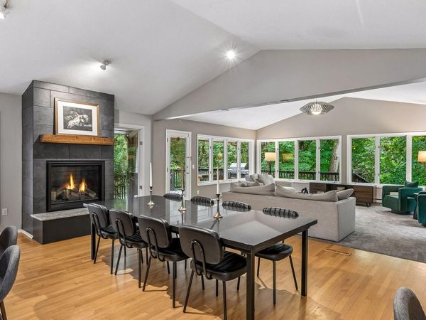 15 High Circle Way, North Oaks, MN 55127