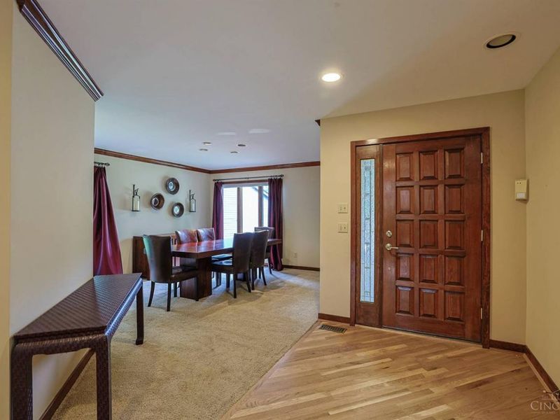 116 Bentwood Court, Blue Ash, OH 45241 Photo 3