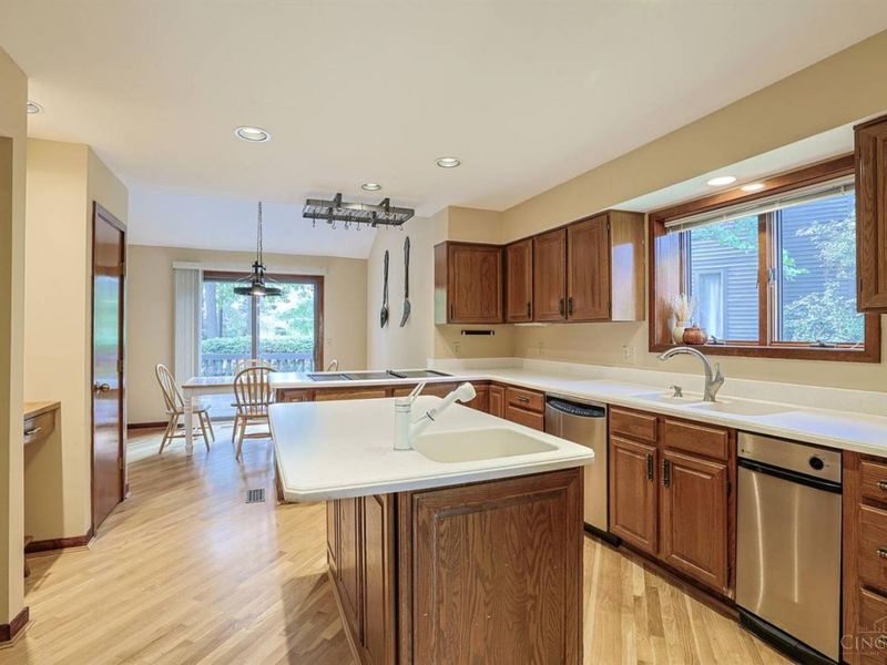 116 Bentwood Court, Blue Ash, OH 45241 Photo 7