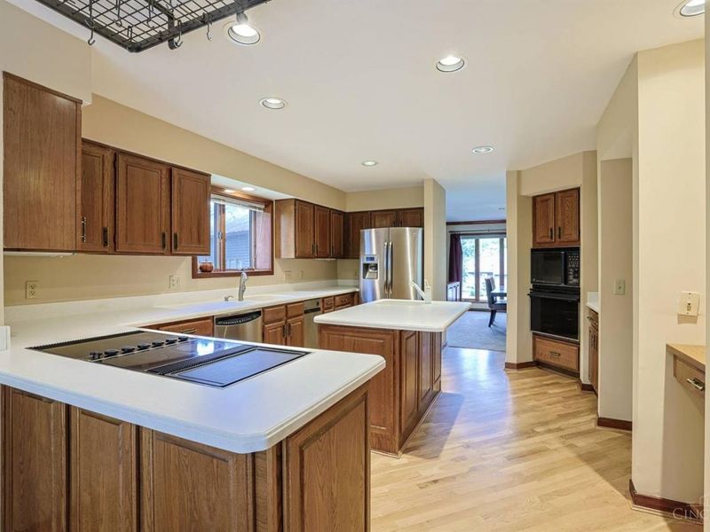 116 Bentwood Court, Blue Ash, OH 45241 Photo 8