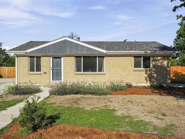 857 Iola Street , Aurora, CO 80010
