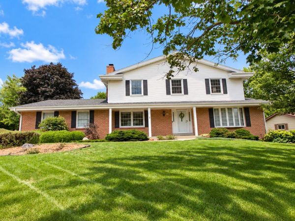 5676 Garland Ln, Greendale, WI 53129