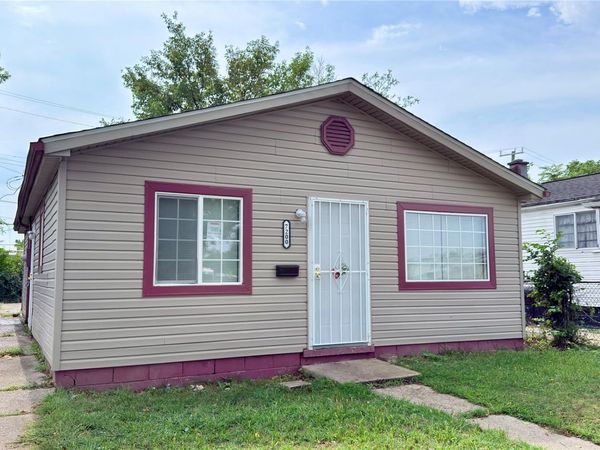 7200 Edgeton Street , Detroit, Mi 48212
