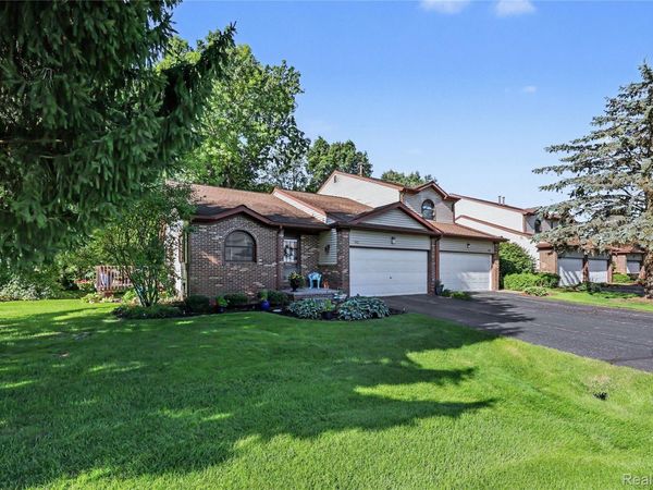 9031 E Lake Road , Unit 43, Springfield Township, Mi 48348