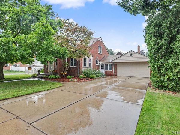 7136 Rosedale Boulevard , Allen Park, Mi 48101