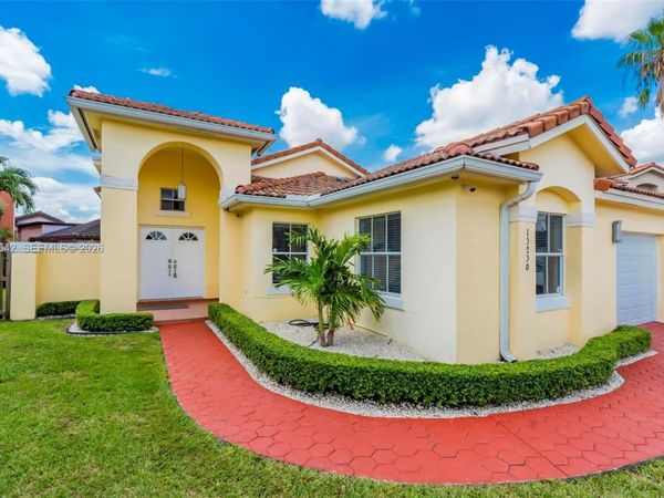 13230 NW 8th Ter, Miami, FL 33182