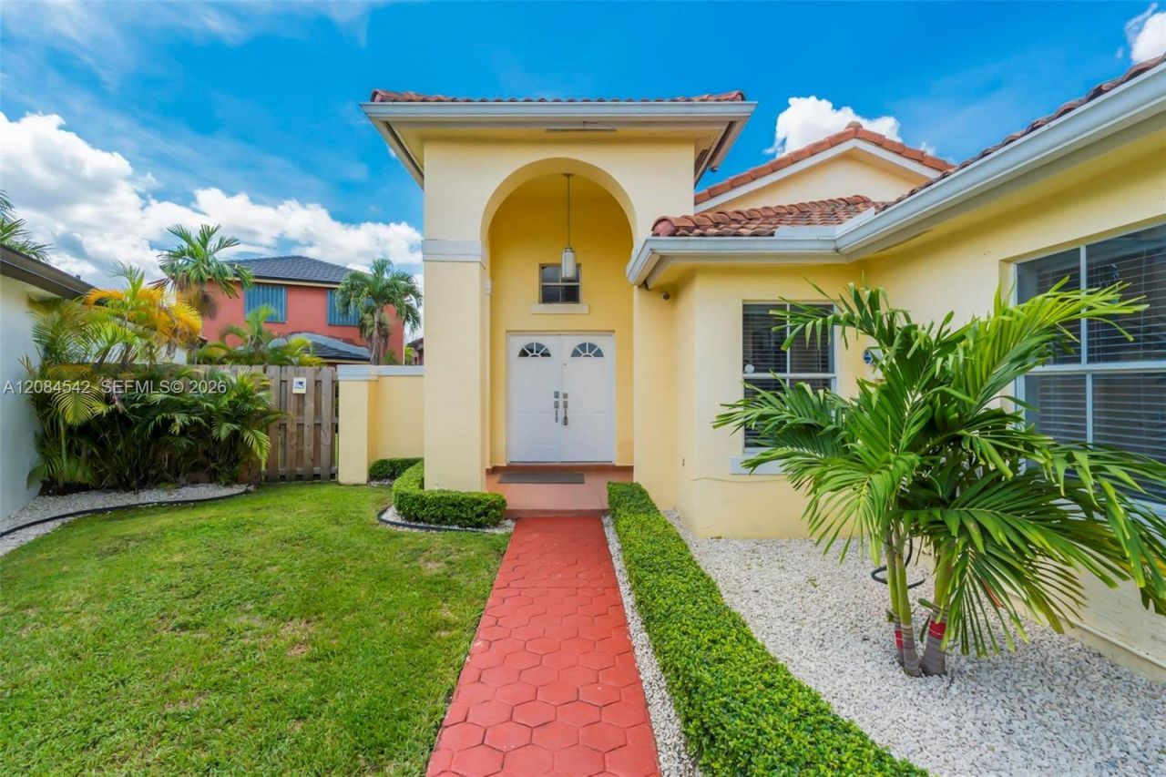 13230 NW 8th Ter, Miami, FL 33182 Photo