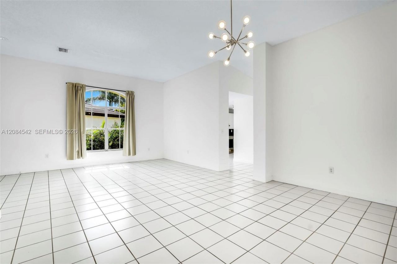 13230 NW 8th Ter, Miami, FL 33182 Photo
