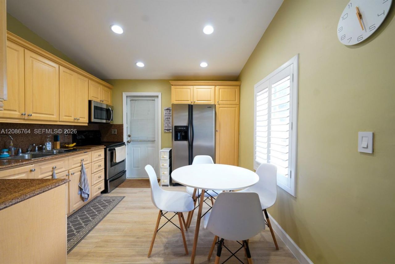 358 E 45th St, Hialeah, FL 33013 Photo