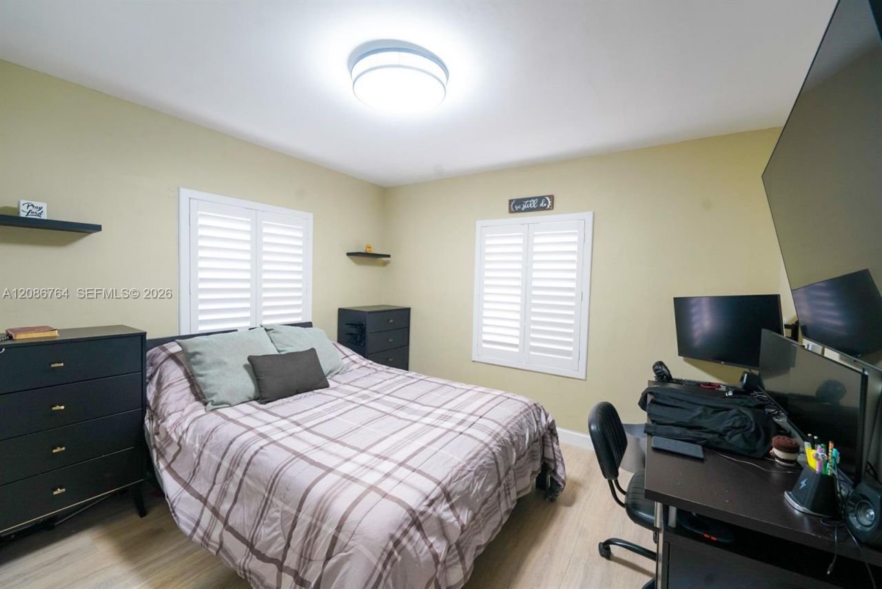 358 E 45th St, Hialeah, FL 33013 Photo