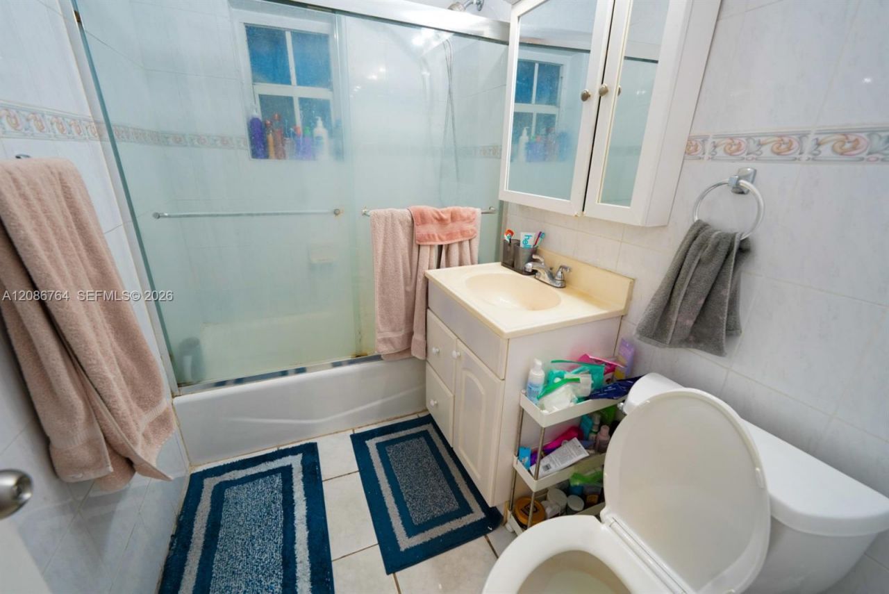 358 E 45th St, Hialeah, FL 33013 Photo