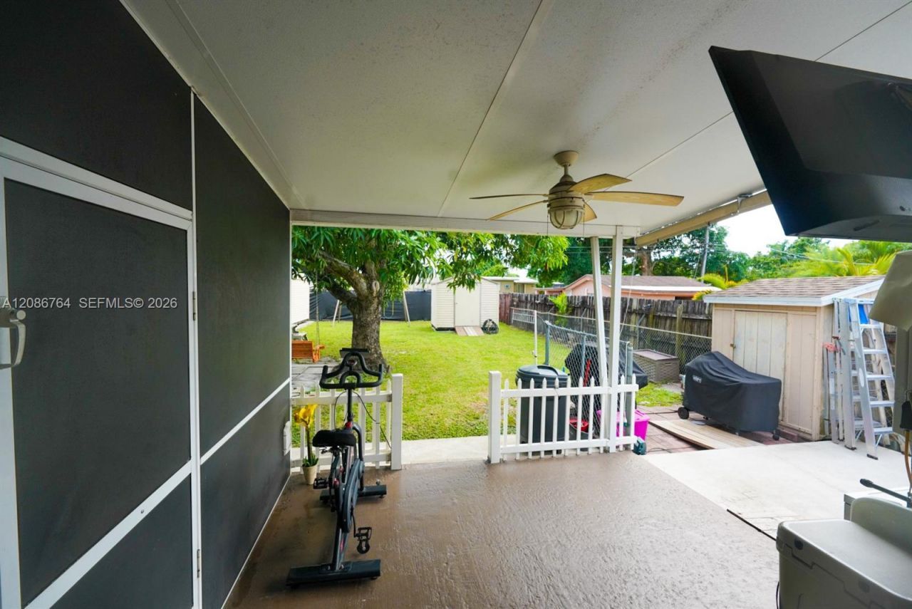 358 E 45th St, Hialeah, FL 33013 Photo