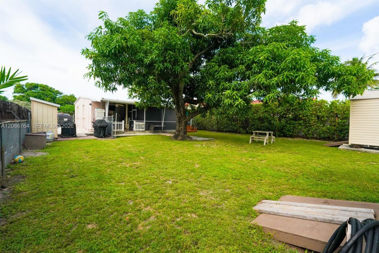 358 E 45th St, Hialeah, FL 33013 Photo