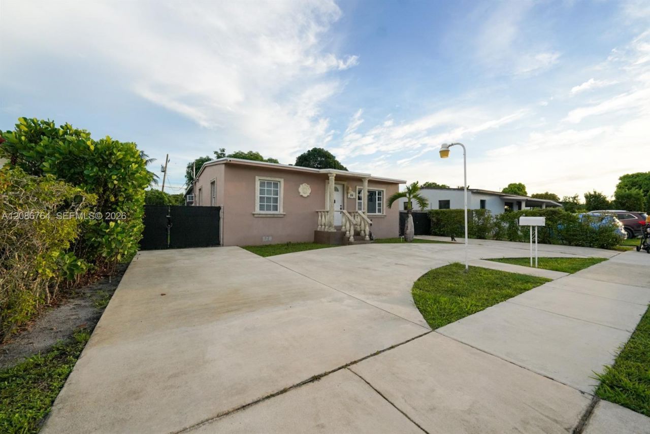 358 E 45th St, Hialeah, FL 33013 Photo