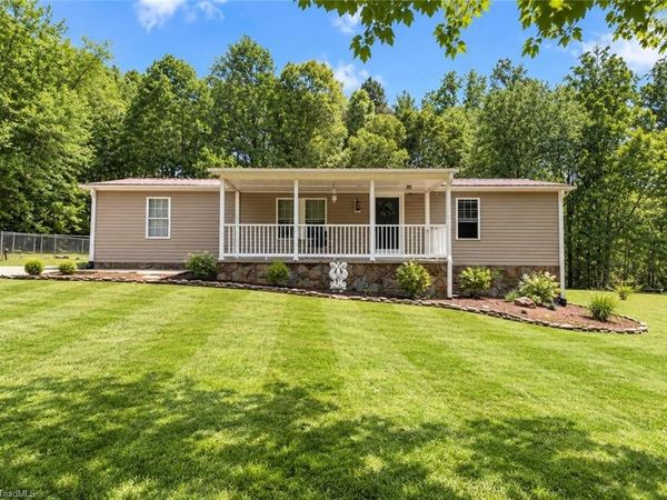 289 Twelve Oaks Drive, Linwood, NC 27299