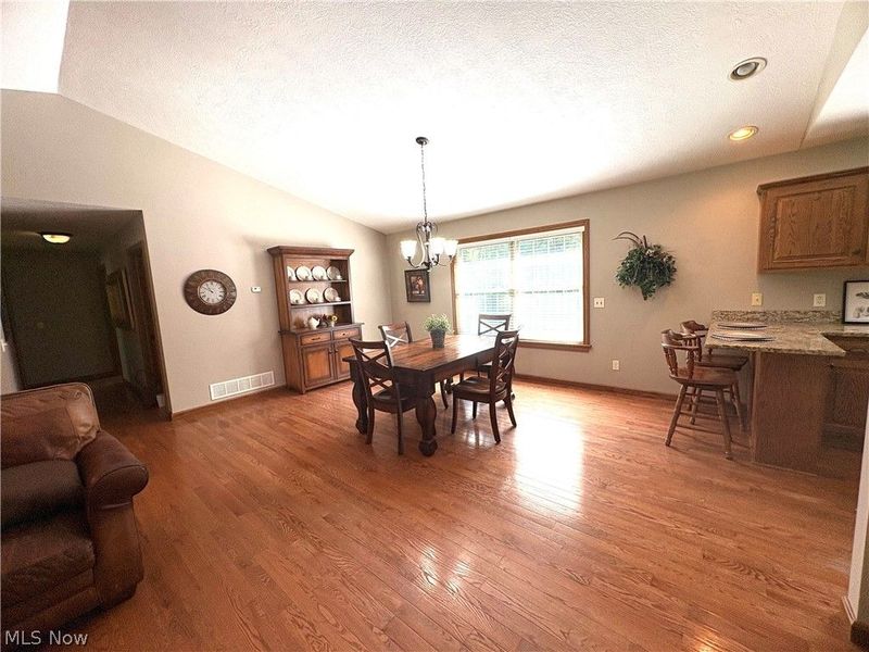 104 Kell Lane, Saint Clairsville, OH 43950 Photo 11