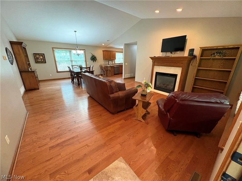 104 Kell Lane, Saint Clairsville, OH 43950 Photo 7