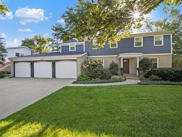 2820 Beckwith Court , Northbrook, IL 60062