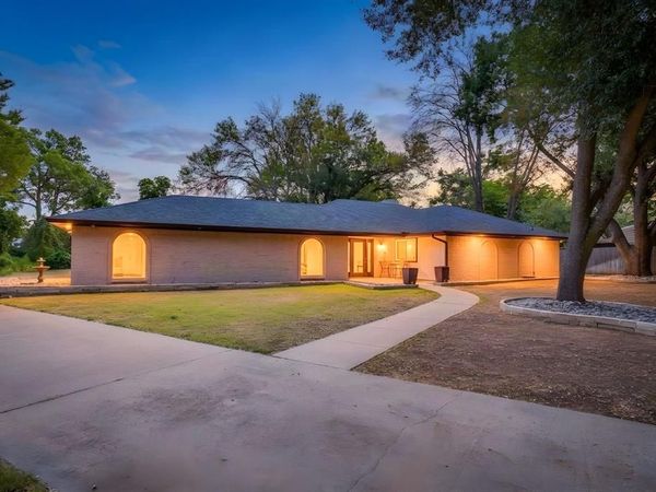 104 Sunset Place, Joshua, TX 76058