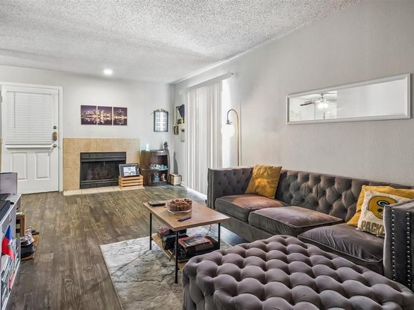4502 Gaston Avenue, Unit 320, Dallas, TX 75246