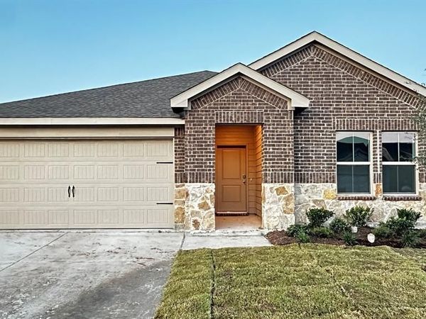 220 Van Horn Drive, Terrell, TX 75160