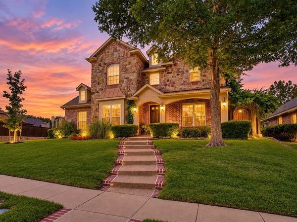 6898 Valley Brook Drive , Frisco, TX 75035